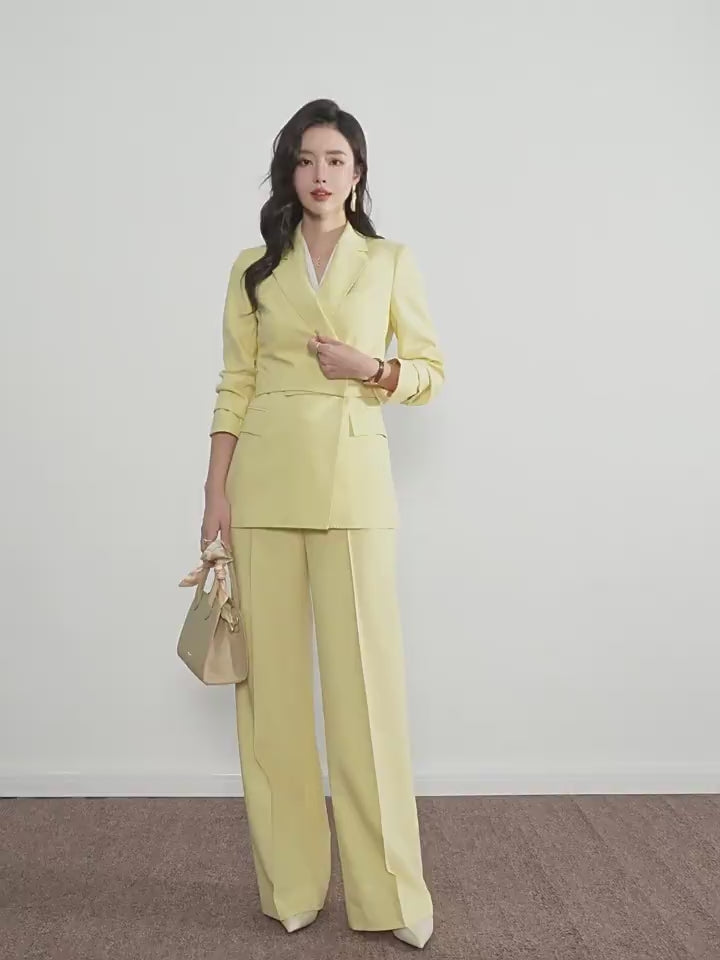 SoloveDress Champagne 2 Piece Notch Lapel Elegant Women Suit (Blazer+Pants)