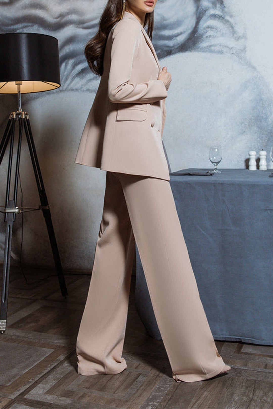 solovedress Beige 2 Piece Peak Lapel Double Breasted Slim Fit Women's Suit