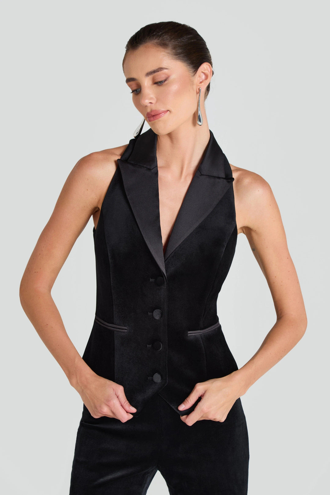 solovedress Black Velvet Single Breasted Satin Collar Women Waistcoat