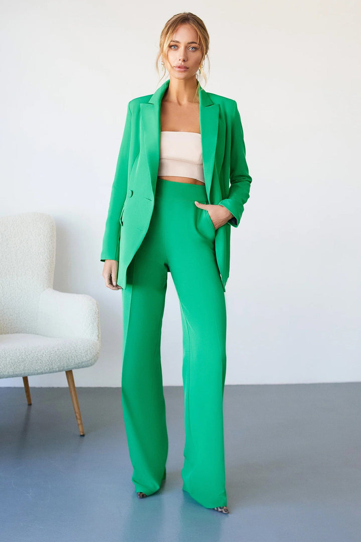 solovedress Green 2 Piece Double Breasted Peak Lapel Business Casual Women Suit (Blazer+Pants)