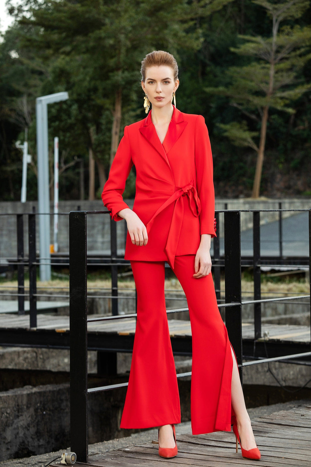 solovedress Red Women’s Suit Set – Tie Waist Blazer & Split Hem Pants