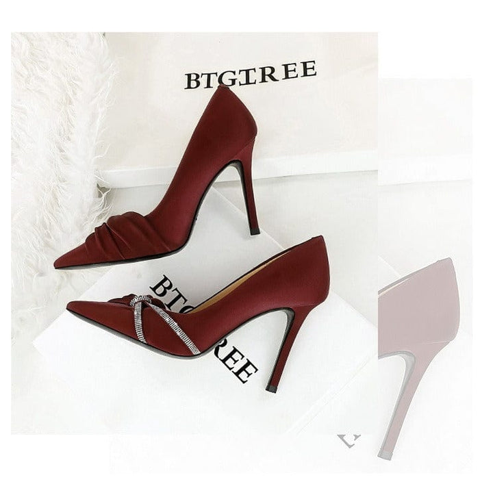 solovedress Women’s Pointed Toe Crystal Bow Stiletto Heels – Available in 7 cm & 10 cm