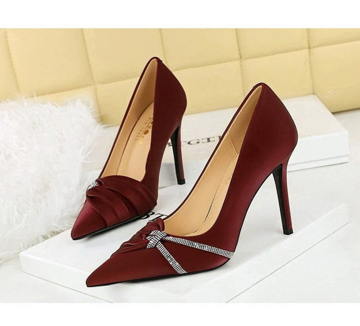 solovedress Women’s Pointed Toe Crystal Bow Stiletto Heels – Available in 7 cm & 10 cm