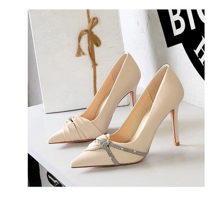 solovedress Women’s Pointed Toe Crystal Bow Stiletto Heels – Available in 7 cm & 10 cm
