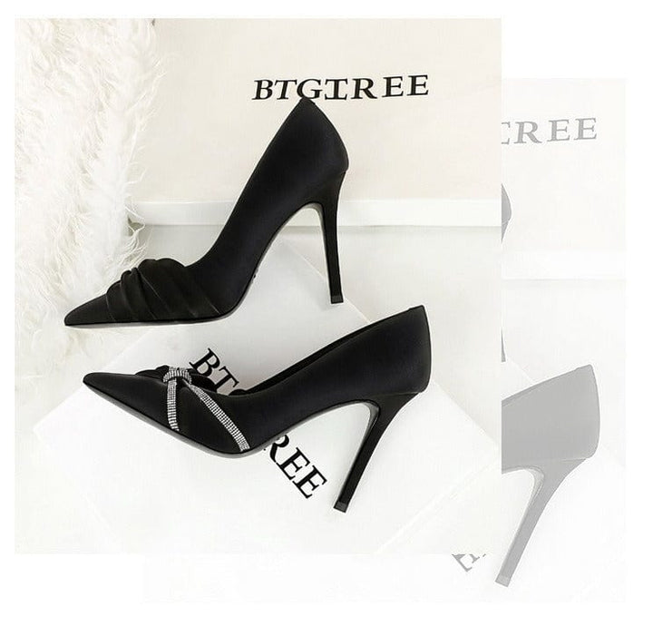 solovedress Women’s Pointed Toe Crystal Bow Stiletto Heels – Available in 7 cm & 10 cm