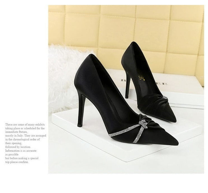 solovedress Women’s Pointed Toe Crystal Bow Stiletto Heels – Available in 7 cm & 10 cm