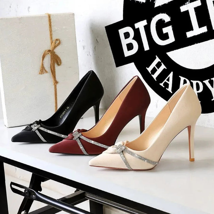 solovedress Women’s Pointed Toe Crystal Bow Stiletto Heels – Available in 7 cm & 10 cm