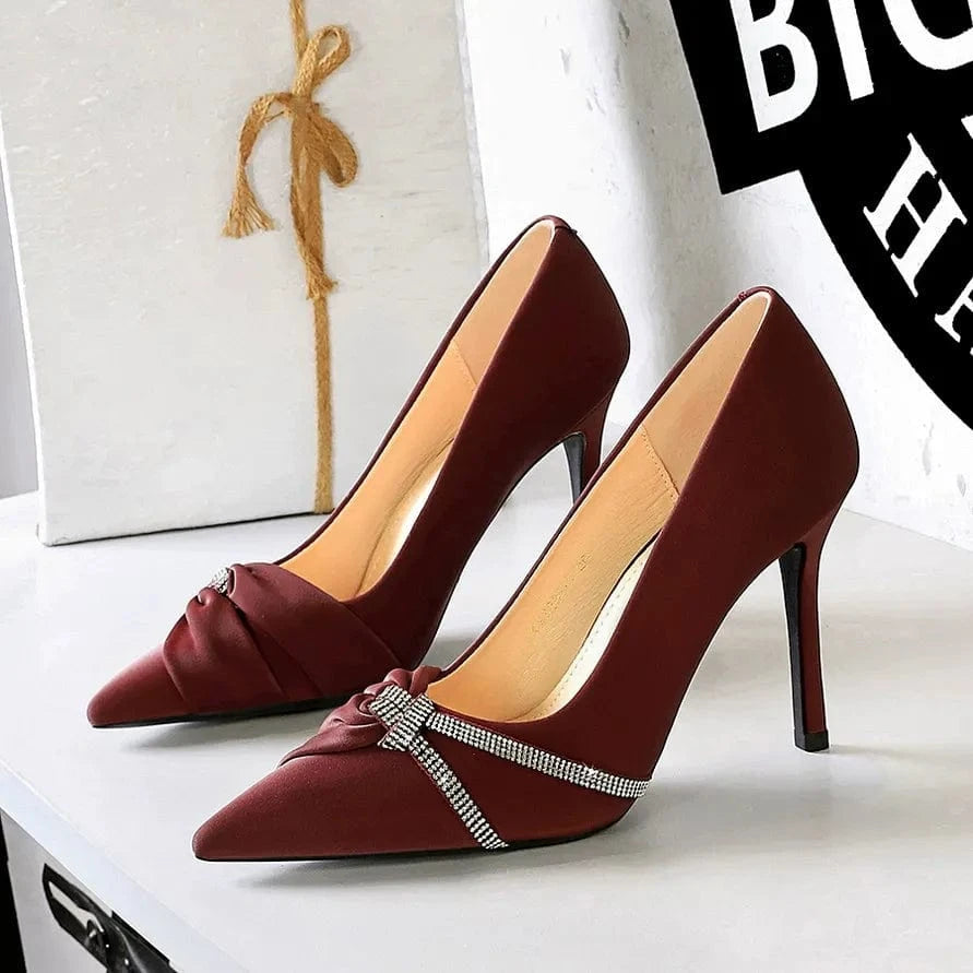 solovedress Women’s Pointed Toe Crystal Bow Stiletto Heels – Available in 7 cm & 10 cm