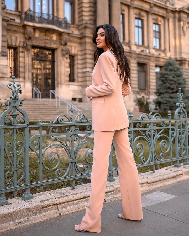 solovedress Beige 3 Piece Peak Lapel Double Buttons Slim Fit Women Suit (Blazer+Vest+Pants）