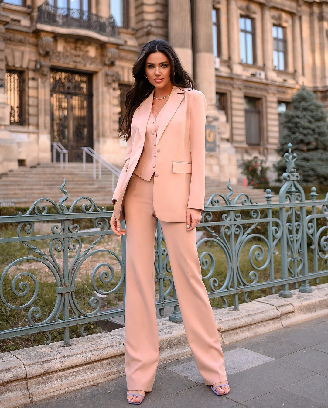 solovedress Beige 3 Piece Peak Lapel Double Buttons Slim Fit Women Suit (Blazer+Vest+Pants）
