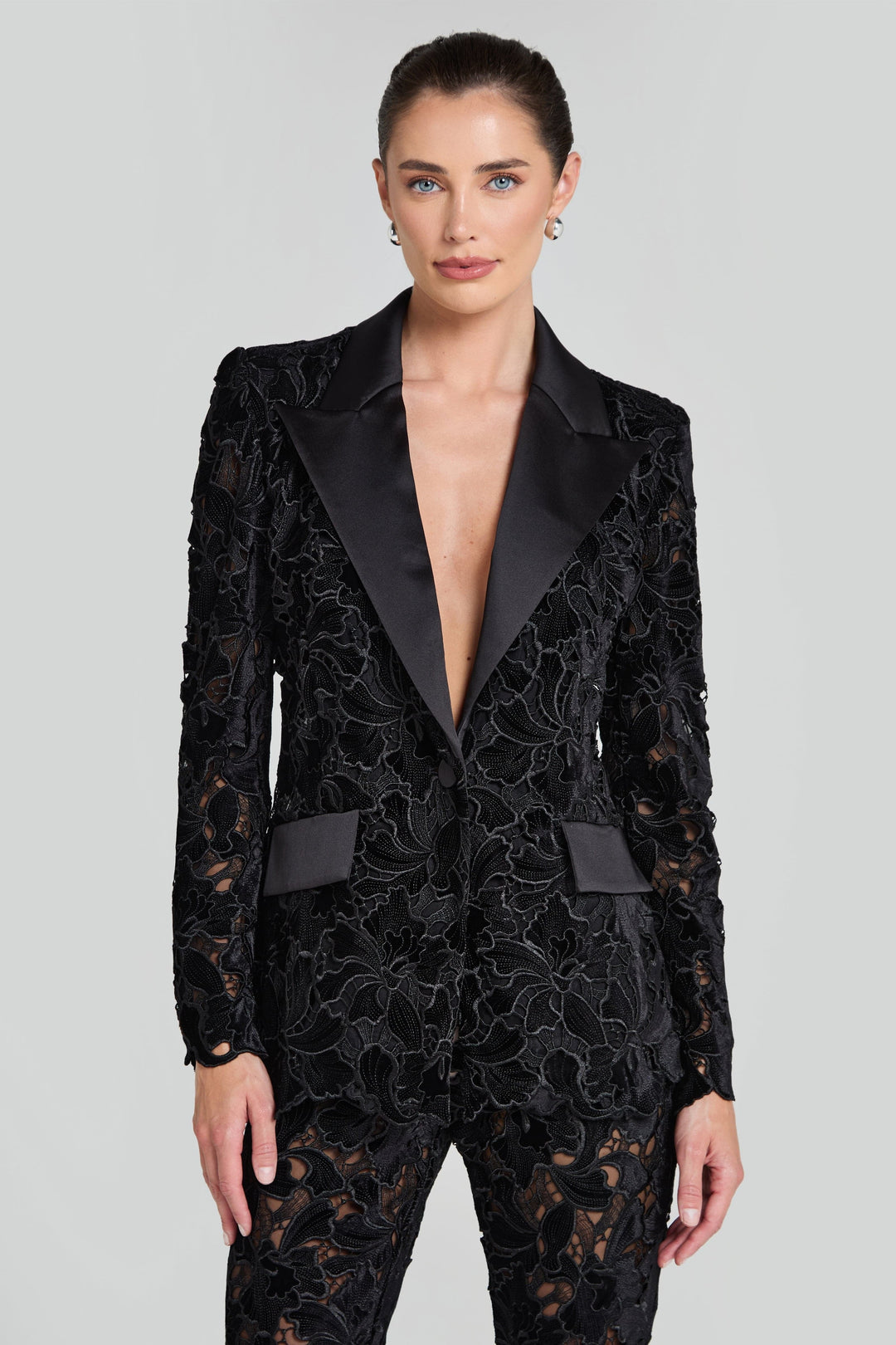 solovedress Black Lace Two-Piece Women’s Suit with Notch Lapel Blazer