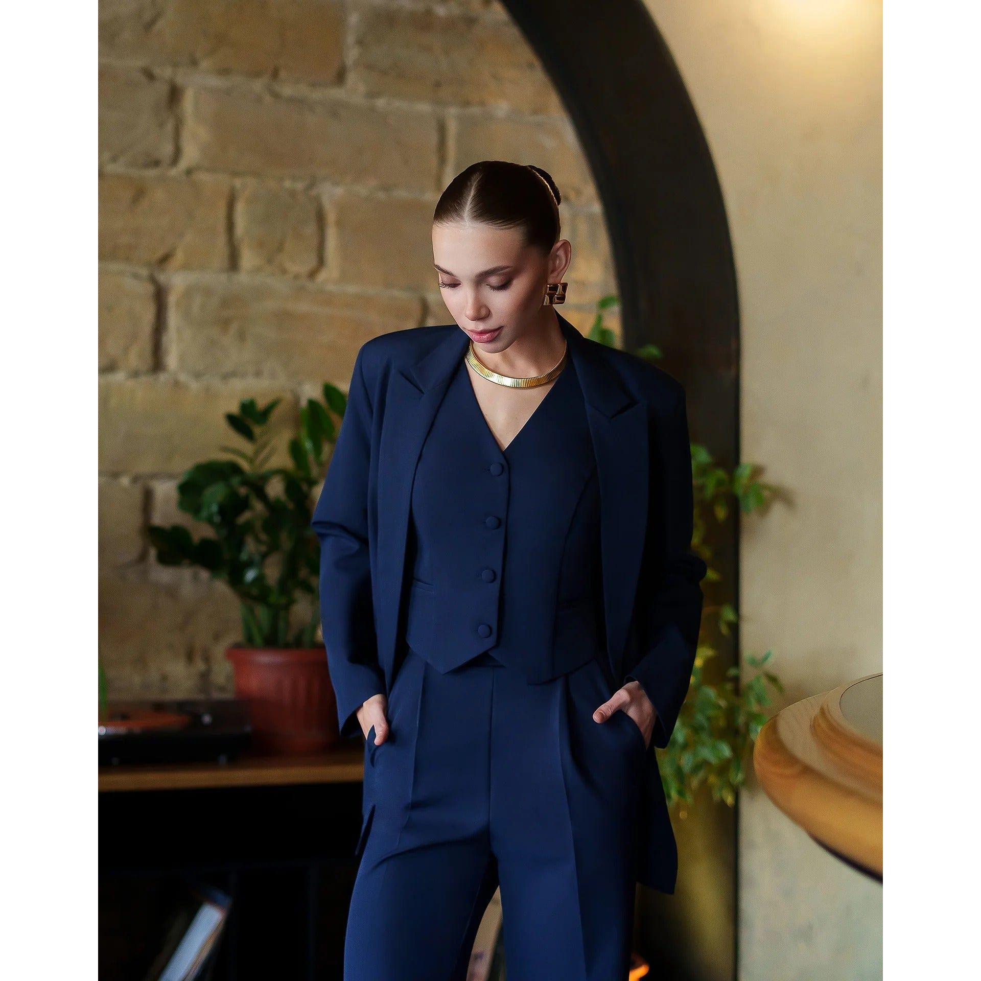 SoloveDress Women's Navy 3 Piece Peak Lapel Solid Suit Set (Blazer