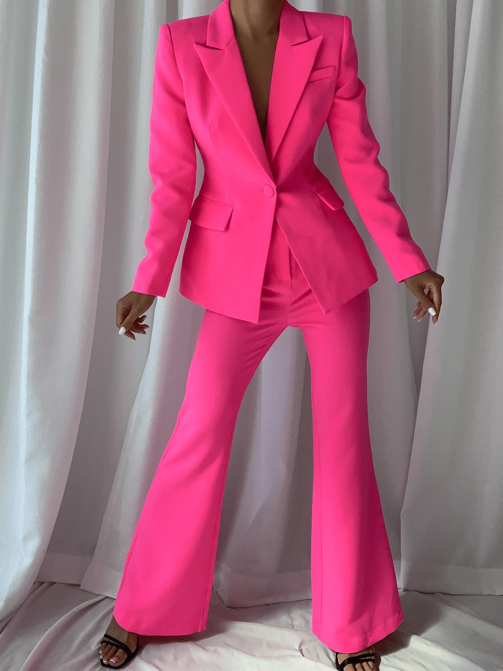 solovedress Pink 2 Piece Peak Lapel Single Breasted Slim Fit Women's Suit