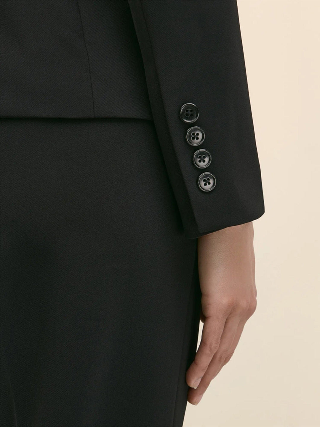 solovedress Women’s Black Two-Piece Suit – Blazer & Pants | Peak Lapel