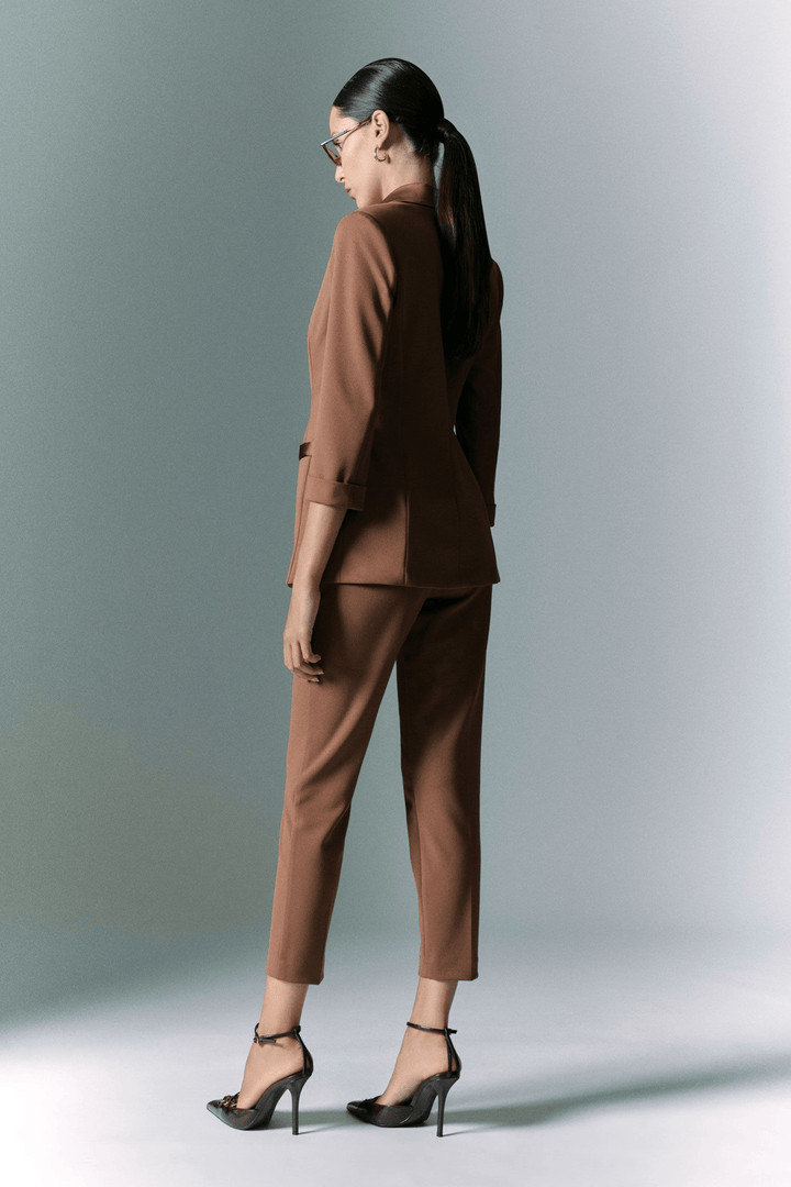 solovedress Women’s Brown Two-Piece Suit – Blazer & Pants | Peak Lapel