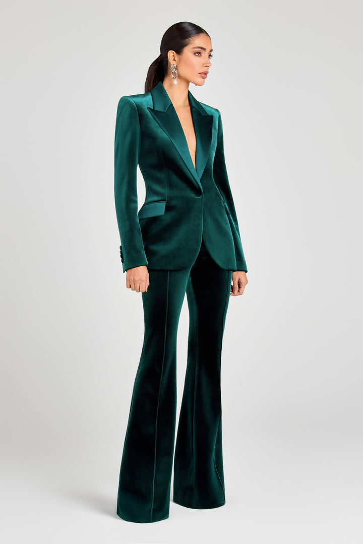 solovedress Women’s Hunt Green Velvet Two-Piece Suit – Blazer with Satin Lapel & Pants