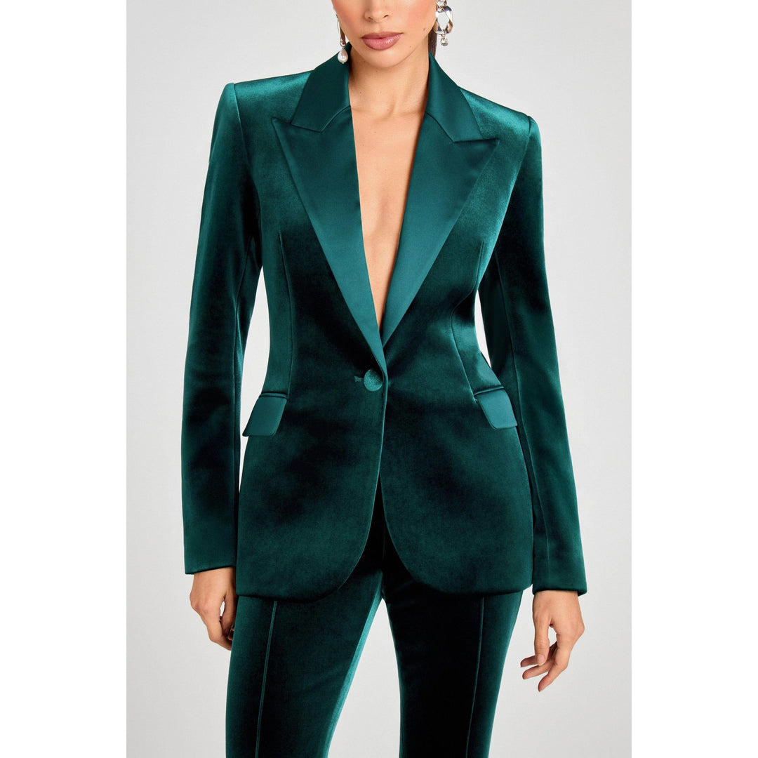 solovedress Women’s Hunt Green Velvet Two-Piece Suit – Blazer with Satin Lapel & Pants