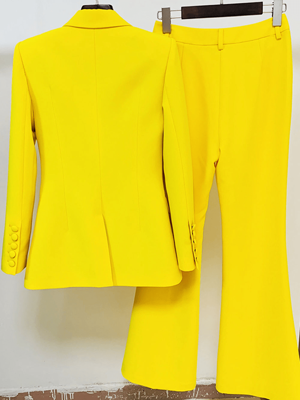 solovedress Yellow 2 Piece Peak Lapel Single Breasted Slim Fit Women's Suit